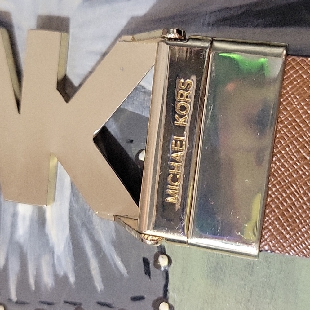 Michael Kors Cream and Gold Women's Reversable Belt - Picture 2 of 3